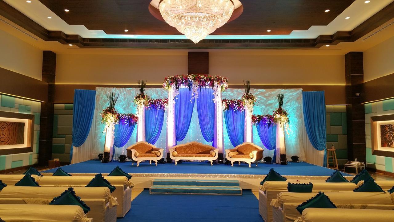 Club One Hotel Manor Екстериор снимка